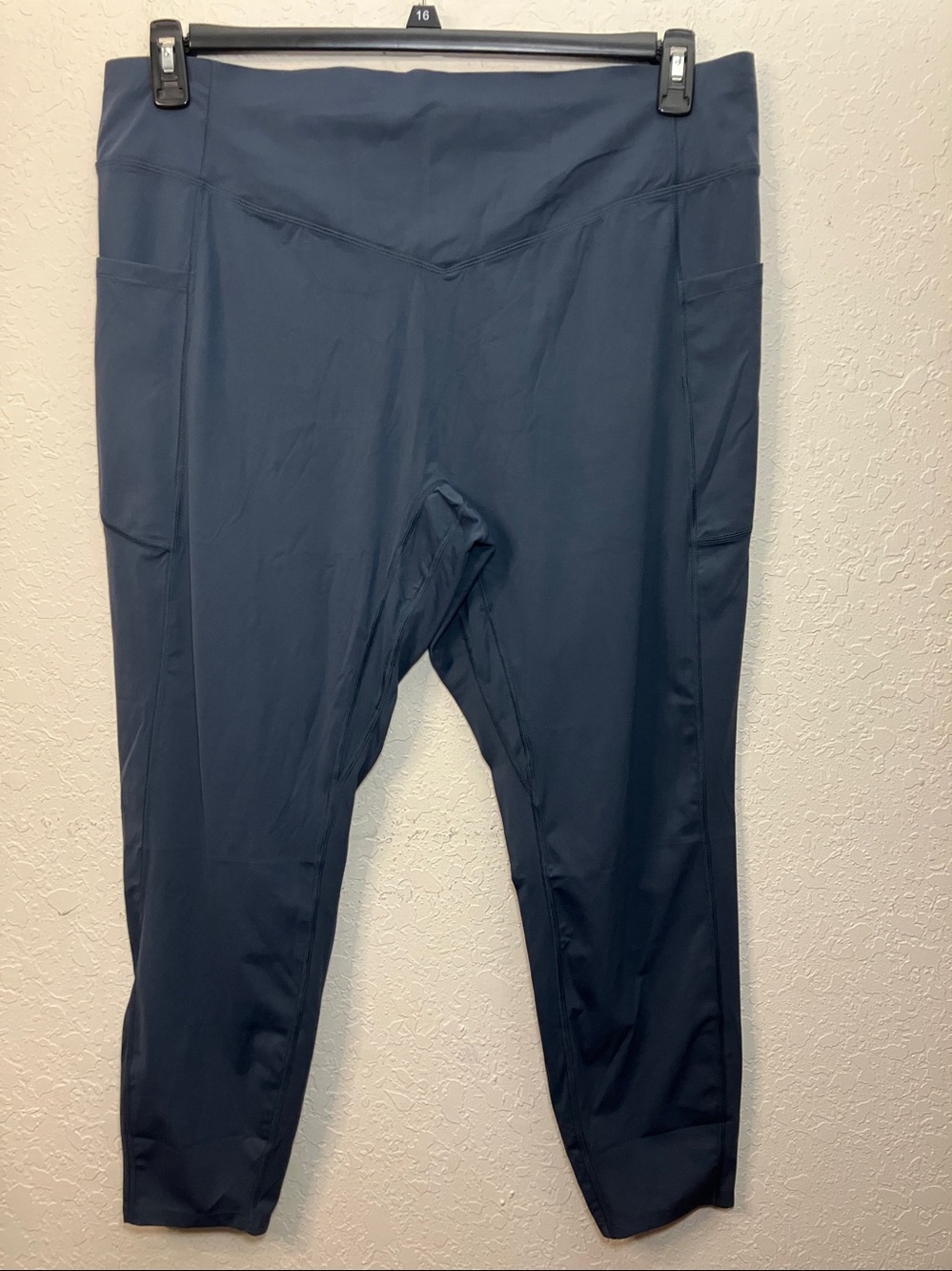 HALARA Gray-blue Scrunch BBL 7/8 length Leggings - Picture 2 of 4